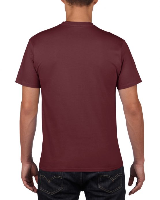 maroon gildan shirt